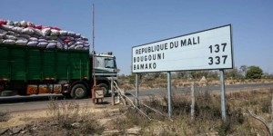 SANCTIONS CONTRE LE MALI: LA VIE À L’ARRÊT DES ROUTIERS COINCÉS À LA FRONTIÈRE