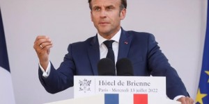 EMMANUEL MACRON SOUHAITE « REPENSER D’ICI À L’AUTOMNE L’ENSEMBLE DES DISPOSITIFS » FRANÇAIS EN AFRIQUE