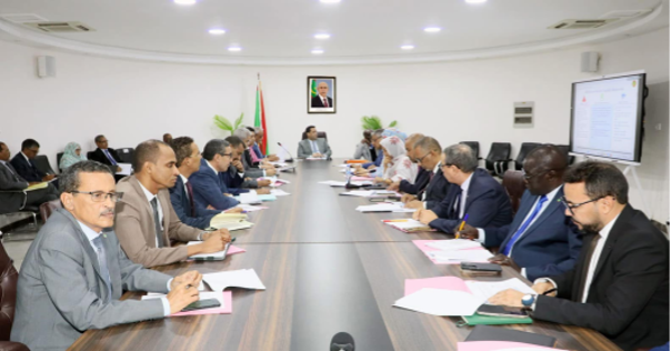 Réforme des marchés publics : le Premier ministre exhorte à l’action, mais les défis restent nombreux