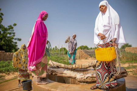 Investir dans l’eau, bâtir la paix : un projet régional pour le Sahel soutenu par l’UNICEF et l’OIM