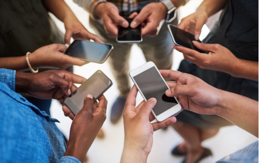 Dédouanement des téléphones : une étape nécessaire ou une source de crise institutionnelle?